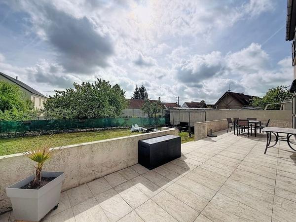 Maison indépendante 4chambres, proche des commodités et écoles