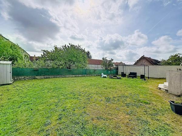 Maison indépendante 4chambres, proche des commodités et écoles