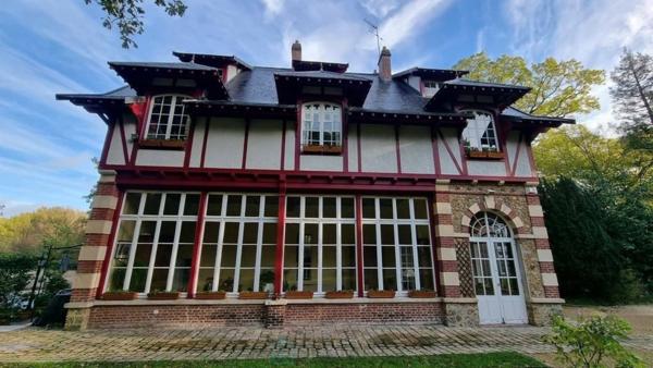 Magnifique demeure de 1870 située à 32 km de Paris