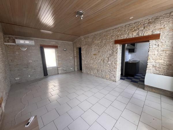 Immeuble à vendre 586 320 € Le Château-d'Oléron 345 m² DPE C