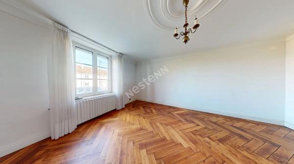 ENSEMBLE IMMOBILIER À VOCATION PROFESSIONNELLE 200 M² AVEC MAISON HABITABLE ? BARONVILLE
