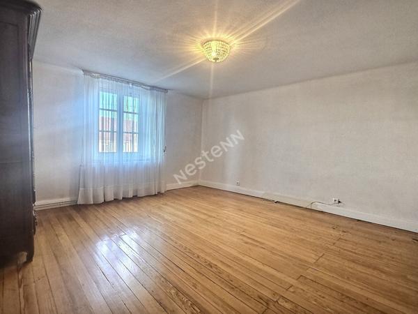 ENSEMBLE IMMOBILIER À VOCATION PROFESSIONNELLE 200 M² AVEC MAISON HABITABLE ? BARONVILLE
