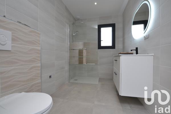 Maison 4 pièces de 111 m² à Saint-André-de-Roquelongue (11200)