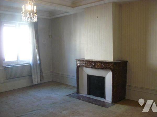 Maison à Vendre à Rambervillers (88700) en Vosges (88)

Maison bourgeoise sur trois niveaux, ...