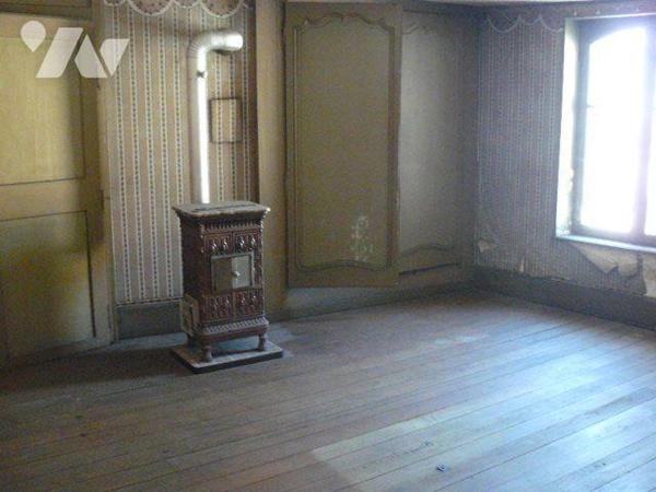 Maison à Vendre à Rambervillers (88700) en Vosges (88)

Maison bourgeoise sur trois niveaux, ...