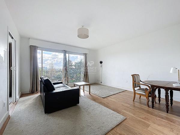 Chatou, A deux pas du centre ville - Appartement 3 chambres 499 000 € **  - Référence  V160010223