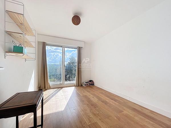 Chatou, A deux pas du centre ville - Appartement 3 chambres 499 000 € **  - Référence  V160010223