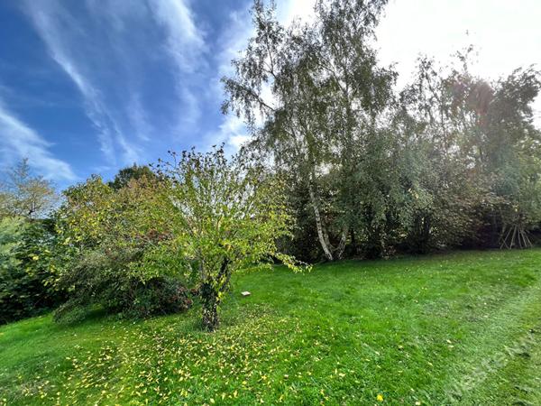 Terrain inédit entre le centre ville d'Auray et la gare
