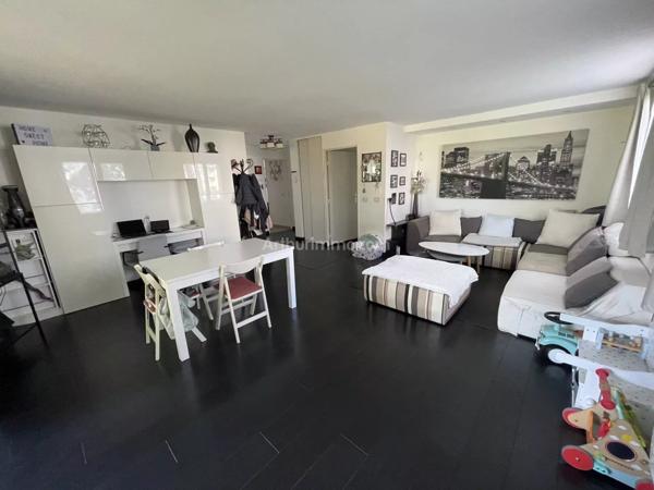Vente Appartement 4 pièces 80 m2 à Saint-Germain-Lès-Corbeil