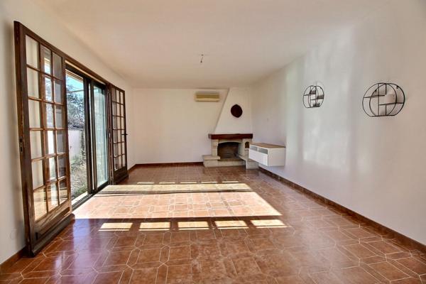 Maison à Marignane de type 3 d'environ 75m² avec jardin et garage