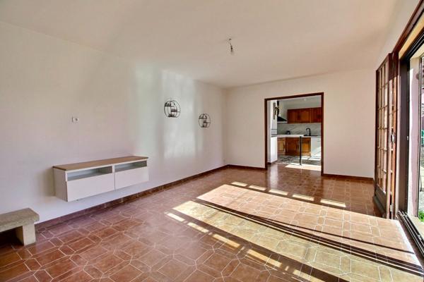 Maison à Marignane de type 3 d'environ 75m² avec jardin et garage