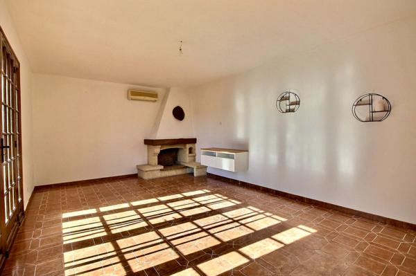 Maison à Marignane de type 3 d'environ 75m² avec jardin et garage