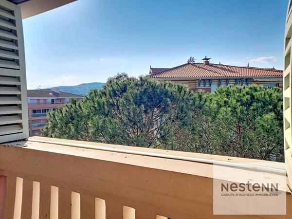 Saint-Aygulf, T3 terrasse parking piscine centre ville