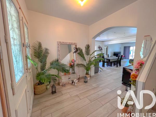 Maison à vendre 7 pièces 240 m² Vidauban