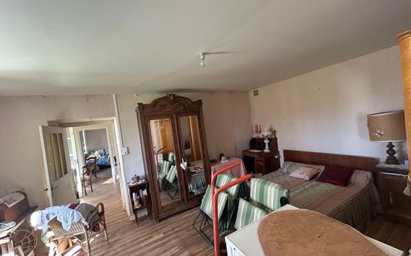 Maison à vendre    2 pièces •  Ladignac-le-Long