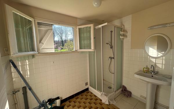 Maison à vendre    2 pièces •  Ladignac-le-Long