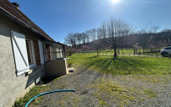 Maison à vendre    2 pièces •  Ladignac-le-Long