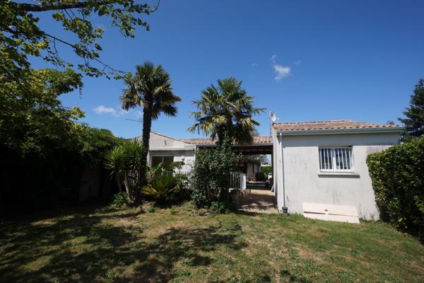 Maison plain-pied à vendre à Royan - 4 chambres et grand terrain