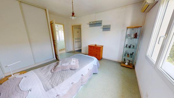 Maison plain-pied à vendre à Royan - 4 chambres et grand terrain