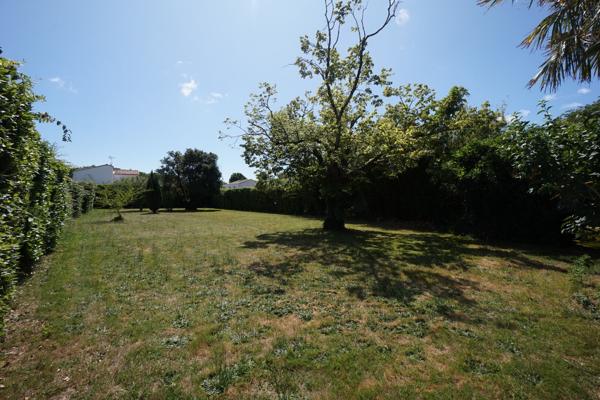 Maison plain-pied à vendre à Royan - 4 chambres et grand terrain