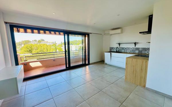 Appartement à vendre    2 pièces • 37 m2 La Seyne-sur-Mer