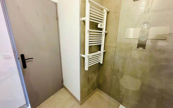 Appartement à vendre    2 pièces • 37 m2 La Seyne-sur-Mer
