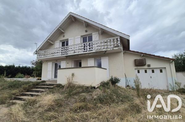 Maison à vendre 8 pièces 235 m² Saint-Just-Saint-Rambert