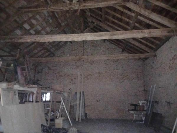 Idéalement située à 20mn de Villefranche de Rouergue , 15mn de Decazeville et 25mn de Rodez .