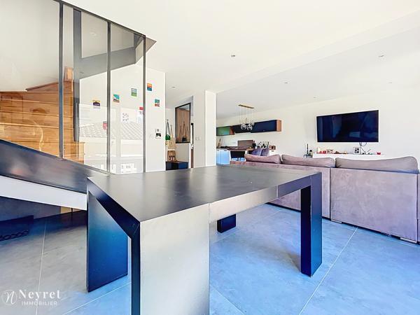 Maison contemporaine de 2021 -120 m² avec jardin, terrasse et suite parentale -Sérézin-du-Rhône