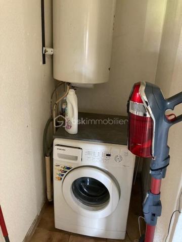 Local d activites de 204 m²