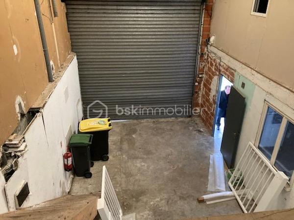 Local d activites de 204 m²