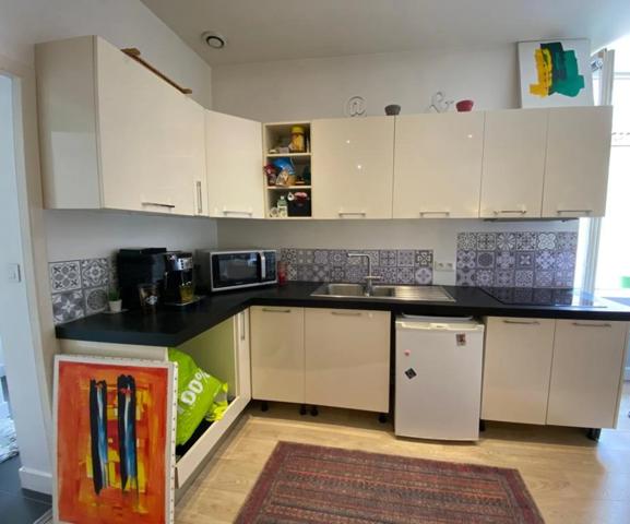 LANGON CENTRE VILLE - Immeuble en pierres comprenant 2 appartements loués et 1 local commercial