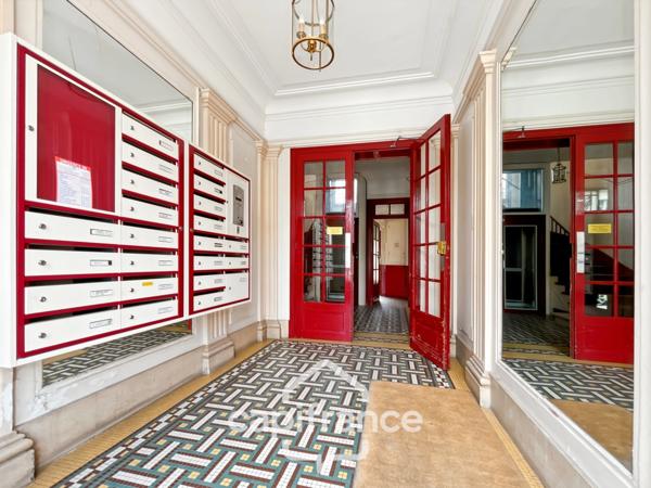 Appartement à vendre 2 pièces, 53 m2, VINCENNES (94), Avenue de la République