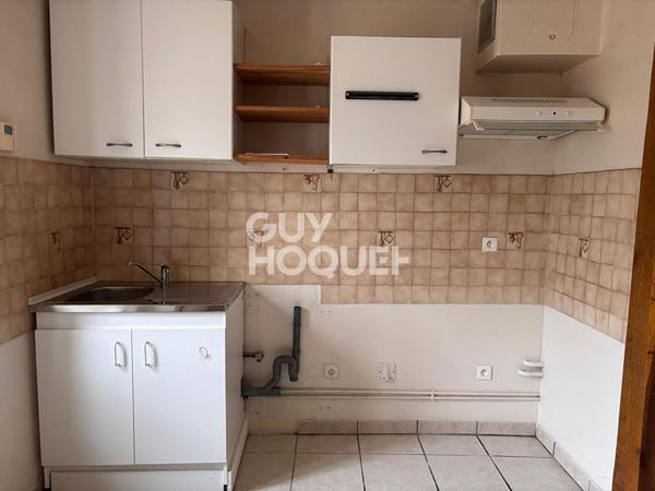BAZOCHES EN DUNOIS : maison T4 (62 m²) à louer