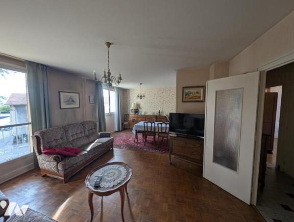 BOURG LES VALENCE - Appartement T2, 57 m² + garage 