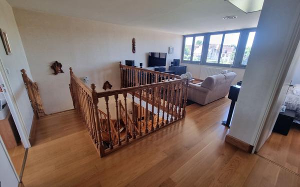 Appartement à vendre    5 pièces • 162 m2 Saint-Yrieix-la-Perche