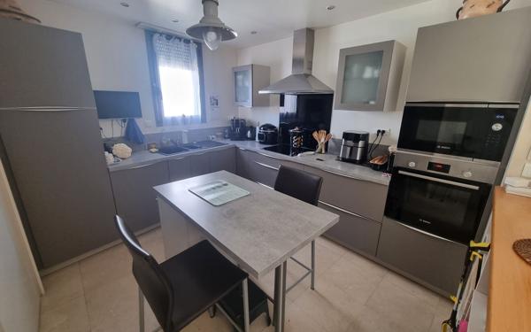 Appartement à vendre    5 pièces • 162 m2 Saint-Yrieix-la-Perche