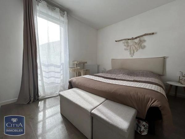 Appartement à louer 2 pièces 41.9m² Dourdan (91410)