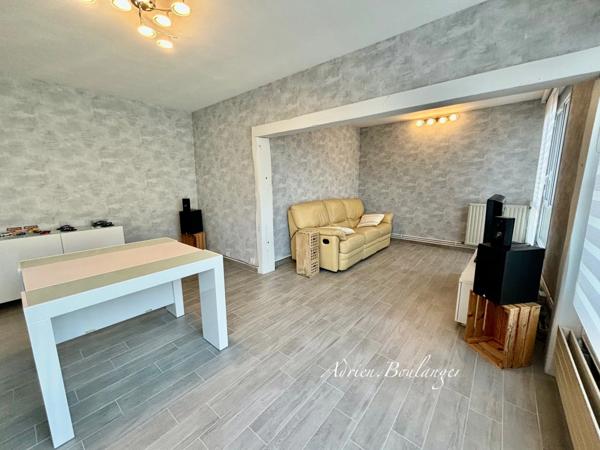 Appartement à vendre 4 pièces COMBS LA VILLE (77)