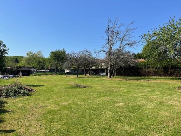 Plain pied avec garage et jardin Vayres