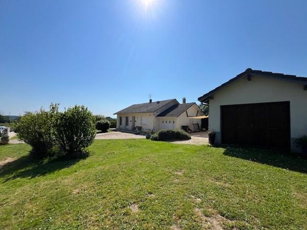 Plain pied avec garage et jardin Vayres