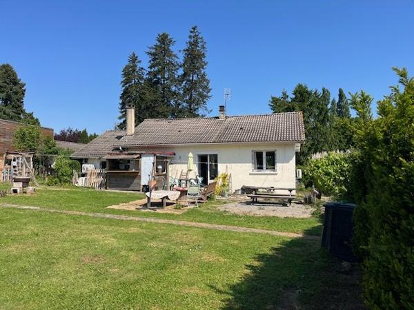 Plain pied avec garage et jardin Vayres
