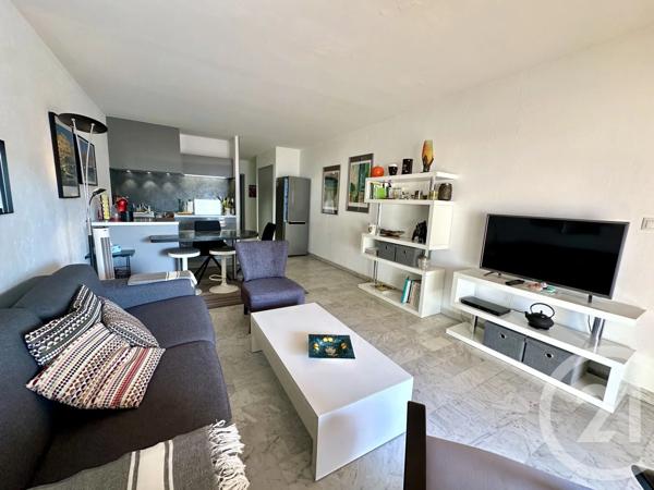 Appartement T2 à vendre  2 pièces - 45 m 2   SIX FOURS LES PLAGES  - 83