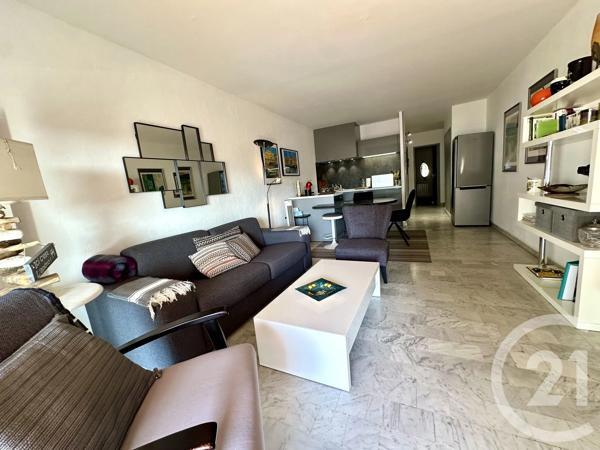 Appartement T2 à vendre  2 pièces - 45 m 2   SIX FOURS LES PLAGES  - 83
