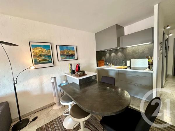 Appartement T2 à vendre  2 pièces - 45 m 2   SIX FOURS LES PLAGES  - 83
