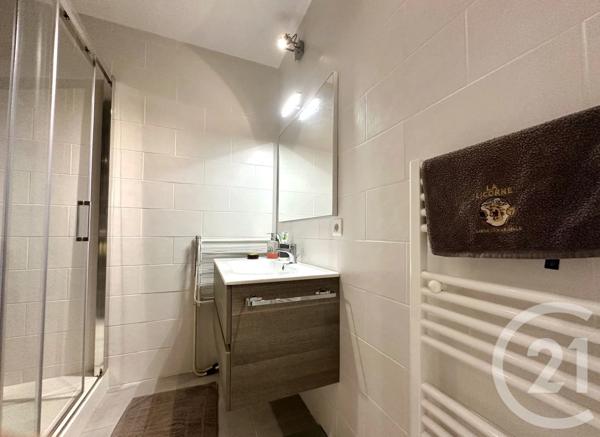 Appartement T2 à vendre  2 pièces - 45 m 2   SIX FOURS LES PLAGES  - 83