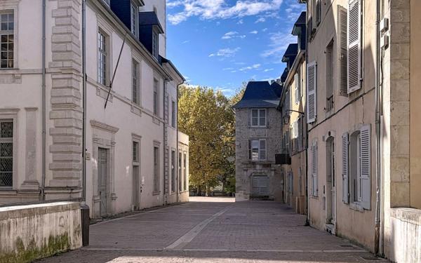 Appartement à vendre    2 pièces • 38,20 m2 Pau