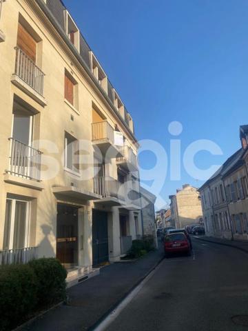 Location 1 Pieces 28 60200 Compiegne 43 0218 01 0008