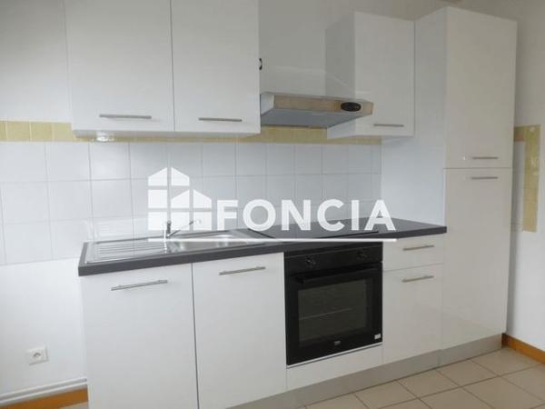 Location Appartement 2 pièces 40.43 m² - 11 RUE DE LA LIBERATION Razes 87640