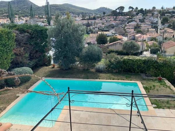 Dpt Bouches du Rhône (13), à vendre maison P5 - Terrain de 630